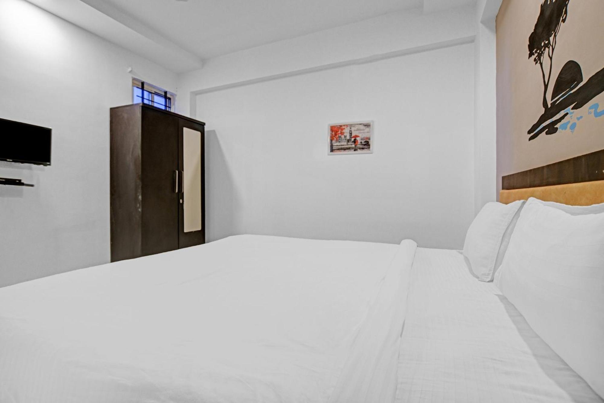Hotel Collection O The Eternity Near Lig Sqaure Indore Zewnętrze zdjęcie
